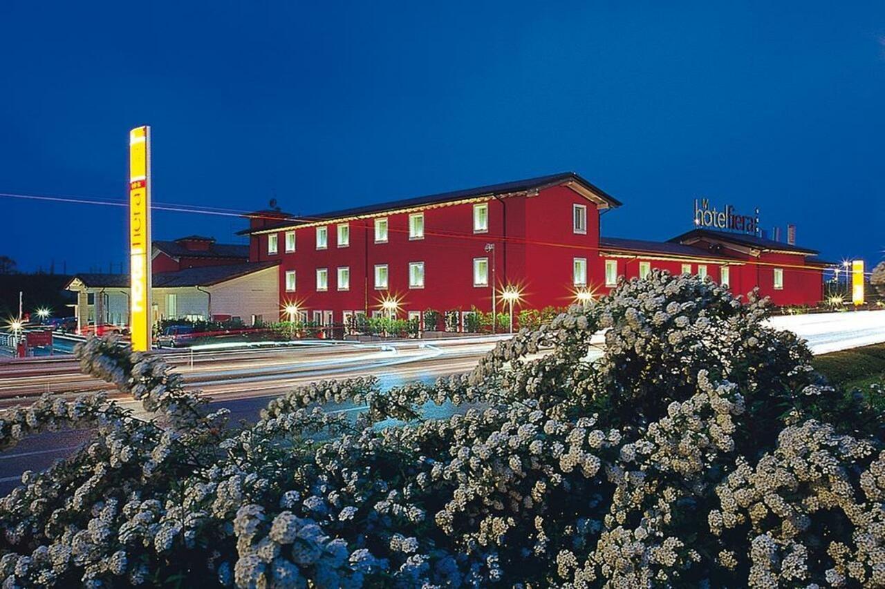 Hotel Fiera Di Бреша Екстериор снимка